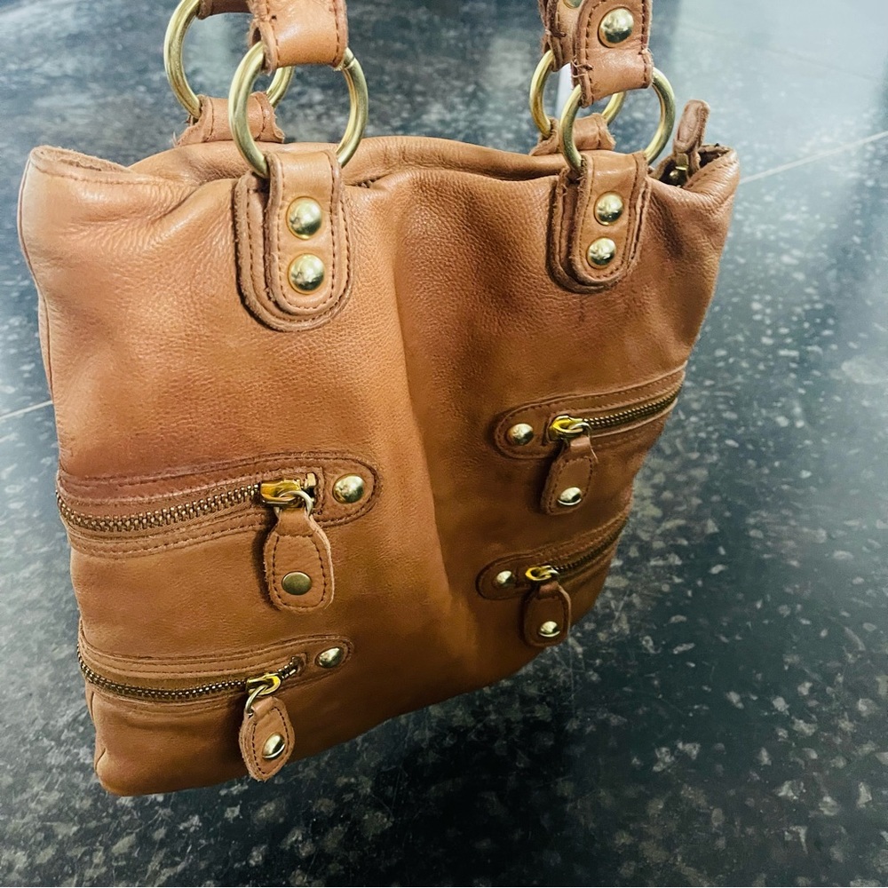 Linea Pelle Brown Leather Shoulder Bag with Gold Accents - Picture 3 of 11